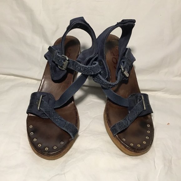 A.S. 90 Navy Blue Strappy Sandal - Picture 10 of 16